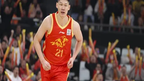 “姆巴佩与C罗实力旗鼓相当，性格迥异鲜明”
